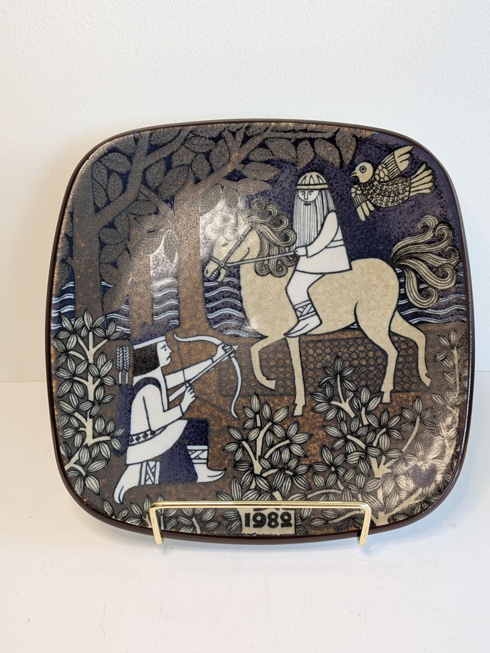 Vintage 1982 Arabia Finland Kalevala Annual Plate Joukahainen Shoots The Horse